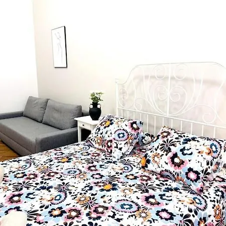 L5 Centre Elegancy With Ac Budapest